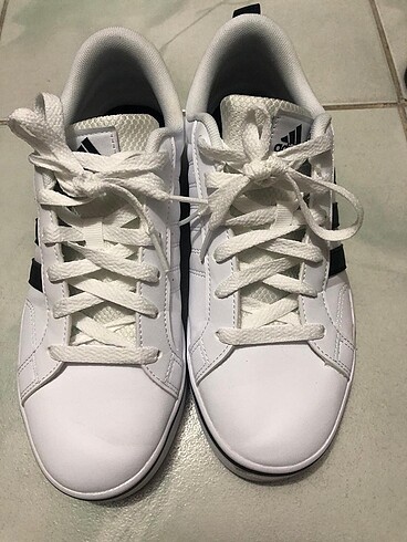 40 Beden Adidas orjinal ayakkabı 39.5