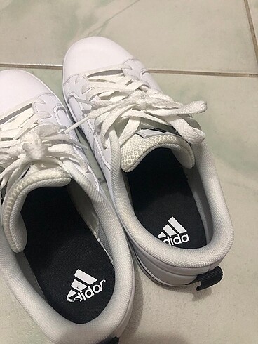 40 Beden beyaz Renk Adidas orjinal ayakkabı 39.5