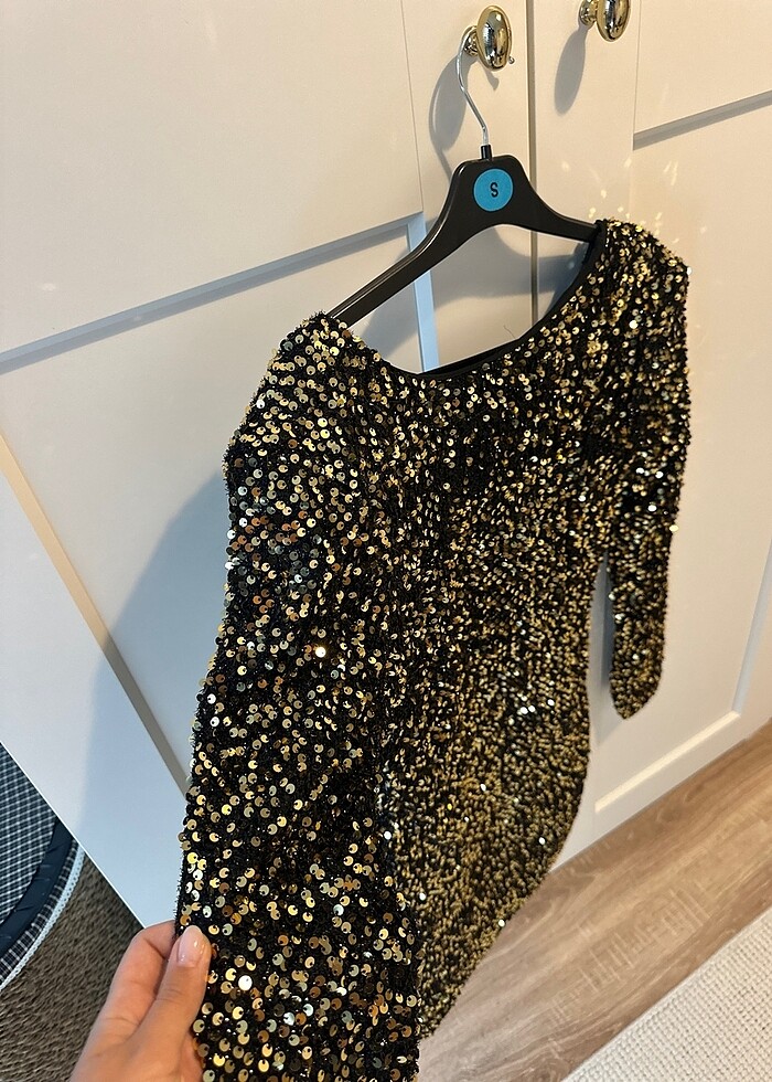 Payetli siyah kumaş üstü abiye elbise - Görsel 4