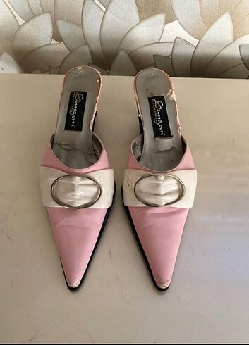 Pembe tokalı terlik