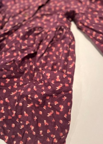 LC Waikiki Bordo Desenli V Yakalı çocuk elbisesi