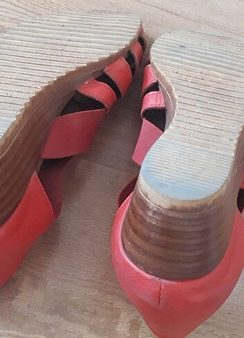 36 Beden kırmızı Renk Mammamia sandalet