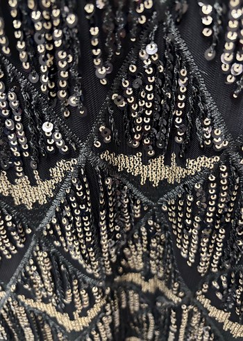 Püsküllü Nakışlı Siyah Midi Elbise - Görsel 2