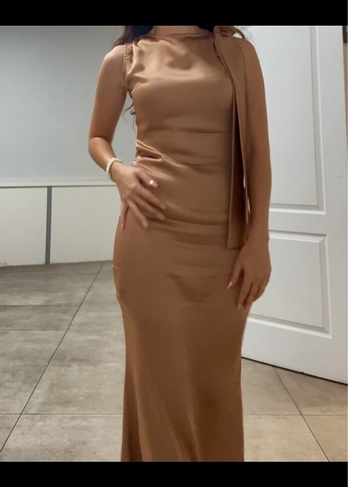 Saten balık elbise - Görsel 2