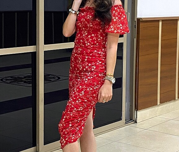 Kırmızı dar kesim - Görsel 2