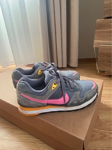 Nike orginal spor ayakkabı