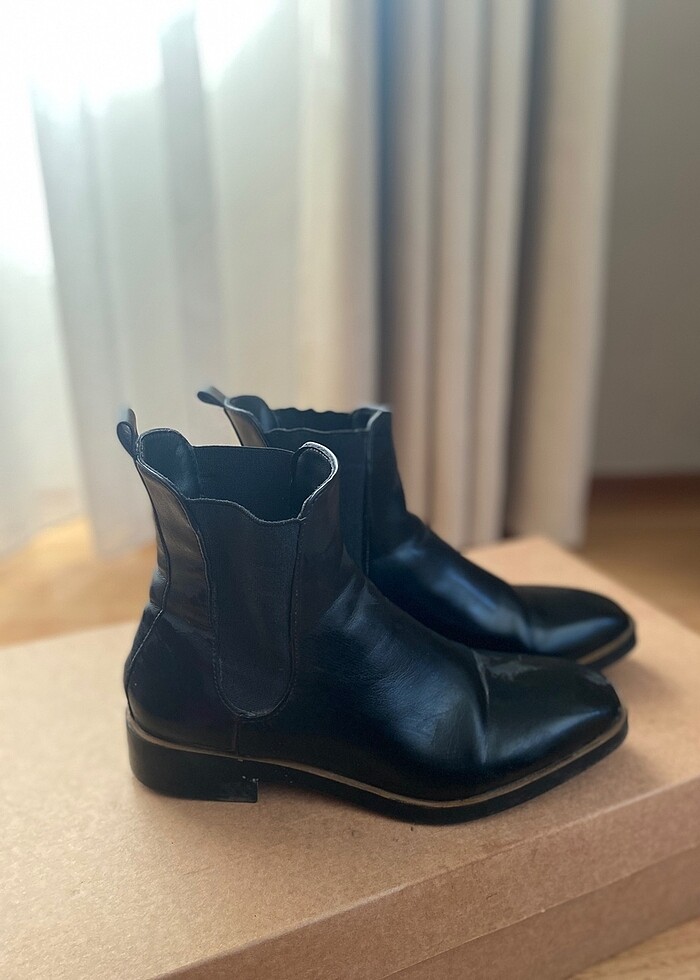 Siyah bot - Görsel 4