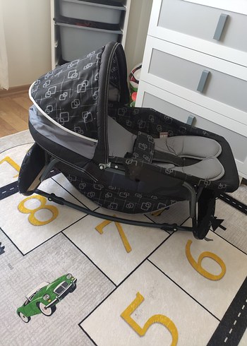 Siyah Desenli Bebek Beşiği ve Sepeti
