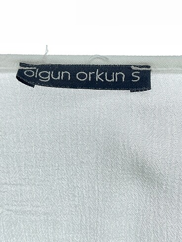s Beden beyaz Renk Diğer Bluz %70 İndirimli.