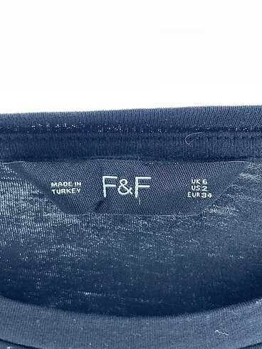 xs Beden siyah Renk F&F T-shirt %70 İndirimli.