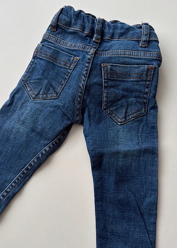 Erkek Çocuk Mavi Kemerli Dar Kesim Kot Pantolon - Görsel 5