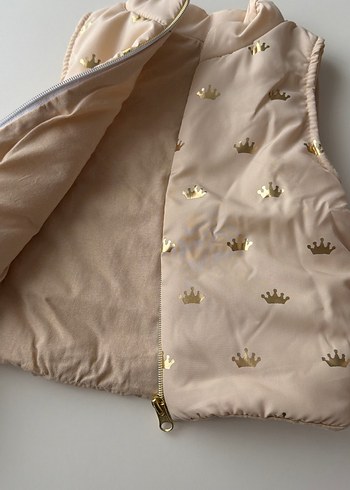 Kız Çocuk Bej Kürklü Nakışlı Yelek - Görsel 4