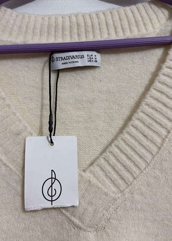 Ekru V Yaka Örgü Yün Kadın Kazak - Görsel 4