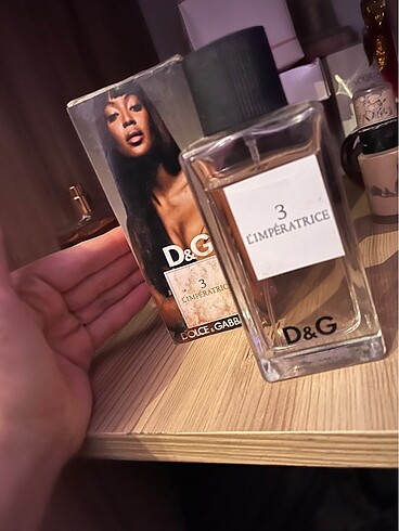 D&G kadın parfümü