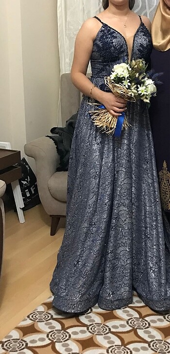 Nişan elbisesi