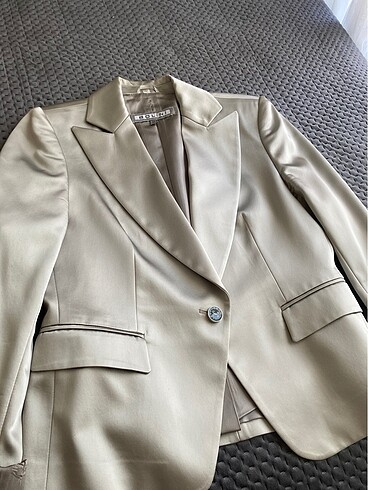l Beden Saten blazer ceket