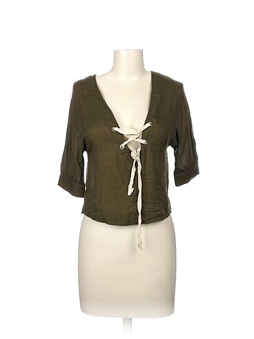 Mango T-shirt %70 İndirimli.