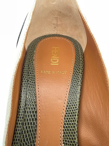 39 Beden çeşitli Renk Fendi Platform %70 İndirimli.