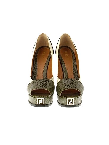 39 Beden Fendi Platform %70 İndirimli.