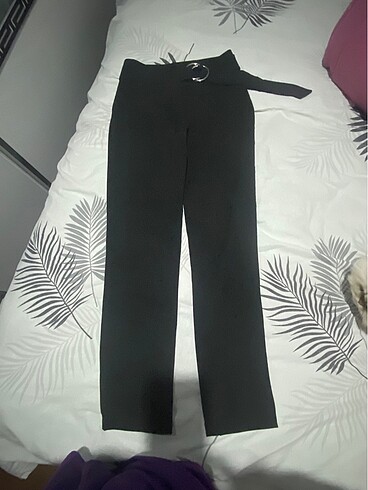 Trendyol Kemer Detaylı Siyah Pantolon - Görsel 2