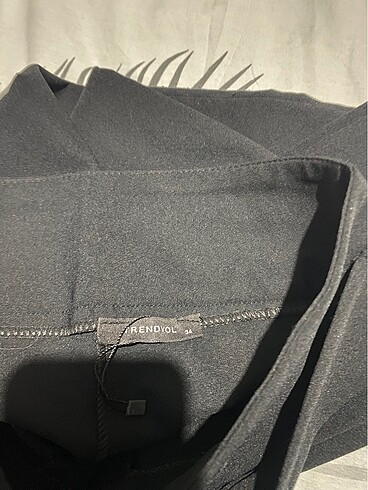 Trendyol Kemer Detaylı Siyah Pantolon - Görsel 5