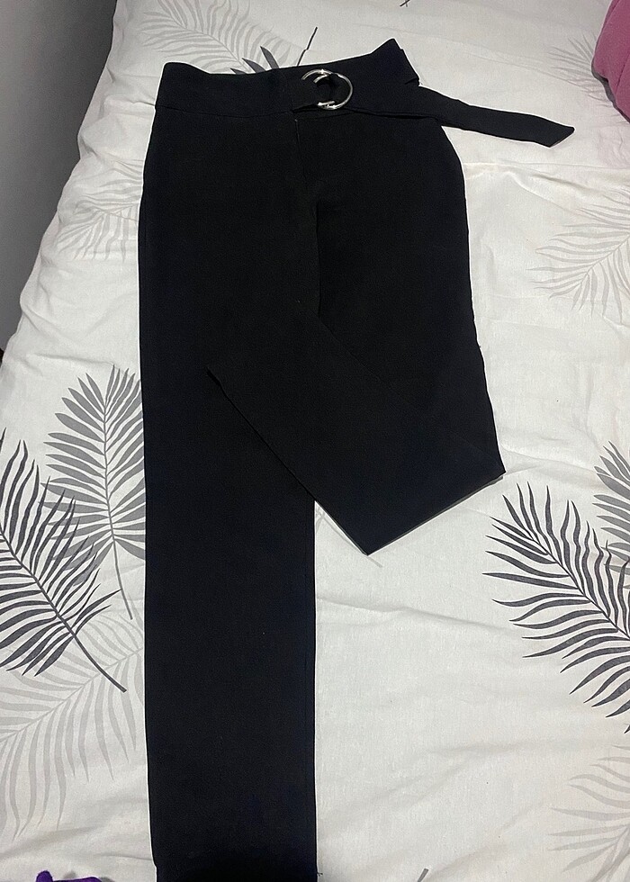 Trendyol Kemer Detaylı Siyah Pantolon - Görsel 3