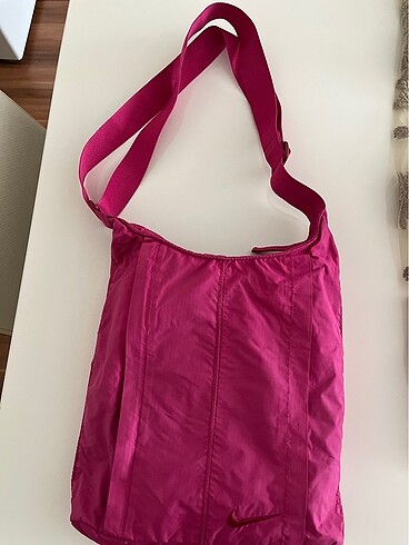Orijinal pembe nike çanta