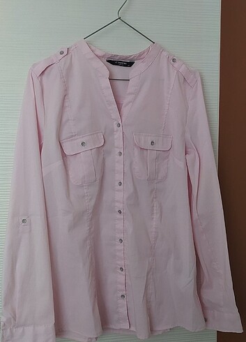 Pembe gömlek