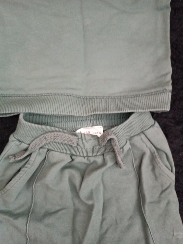 yeşil Bebek Takımı Uzun Kollu ve Yumuşak Kumaş - Görsel 2