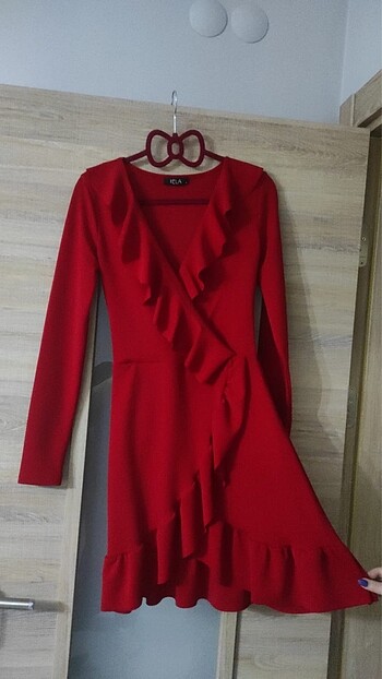 Kırmızı Elbise