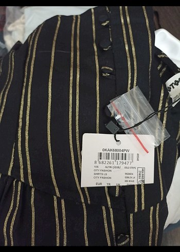 Koton Düğmeli V Yaka Çizgili Bluz