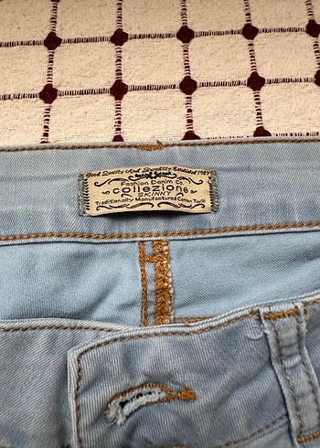 Gri Mini Denim Kadın Şort - Görsel 3