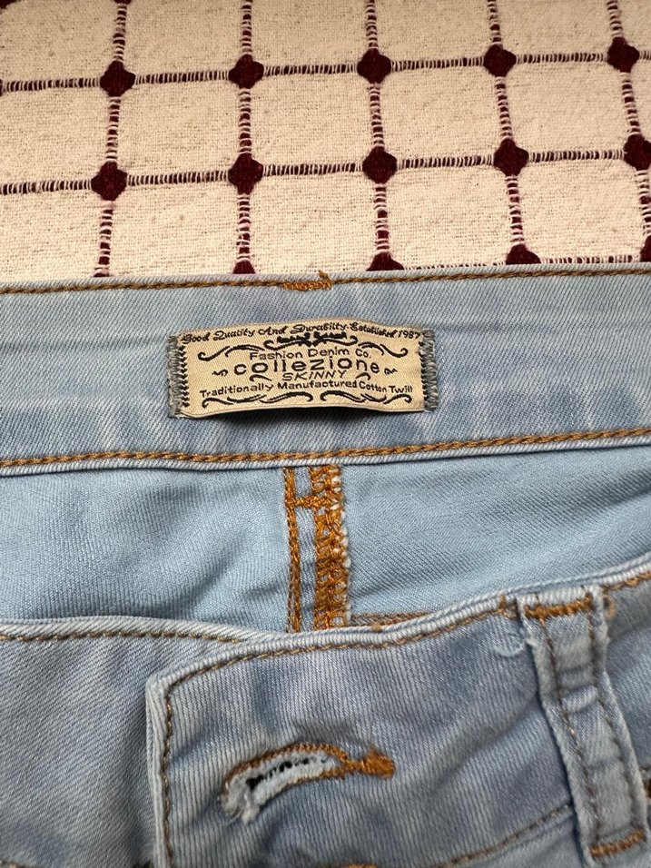 Gri Mini Denim Kadın Şort - Görsel 3