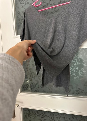 Gri V Yaka Hamile Tişörtü - Görsel 2