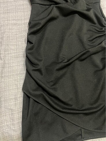 Siyah Elbise - Görsel 4