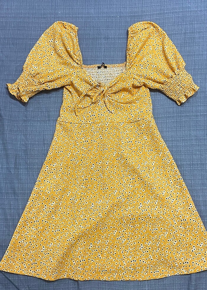 Sarı Elbise - Görsel 2