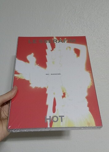 Le Sserafim - Hot Albüm