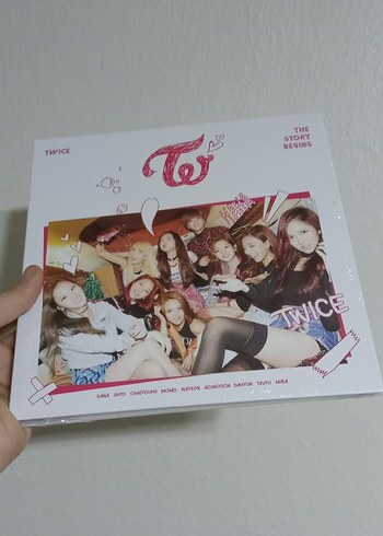 TWICE - The Story Begins Albümü