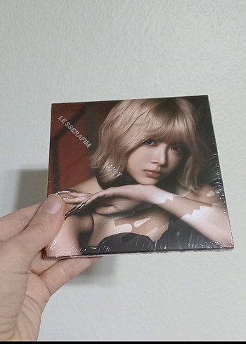 Le Sserafim - Hot Compact Album