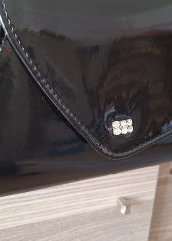 Siyah Parlak Deri Kadın Portföy Çanta - Görsel 4