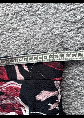 Bordo Çiçek Desenli Pilili Mini Etek - Görsel 6