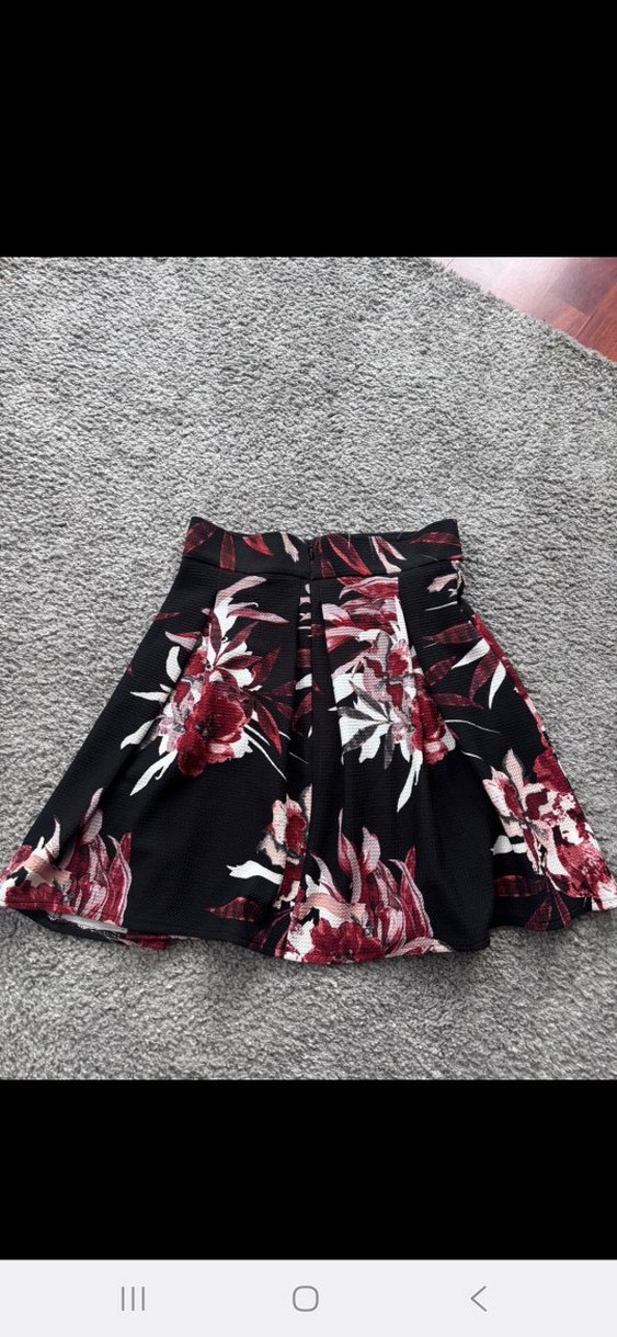 Bordo Çiçek Desenli Pilili Mini Etek - Görsel 2