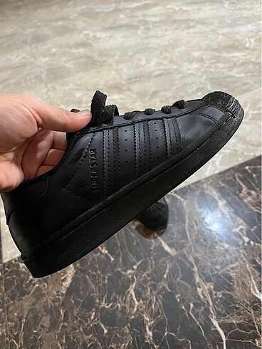 36 Beden siyah Renk Adidas superstar ayakkabı