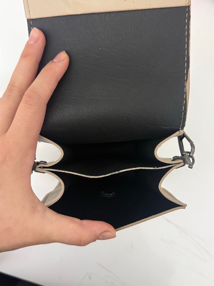 Bej Deri Fermuarlı Kadın Çantası - Görsel 2