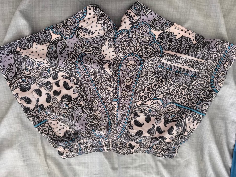 Desenli Mini Deniz Şortu - Görsel 3