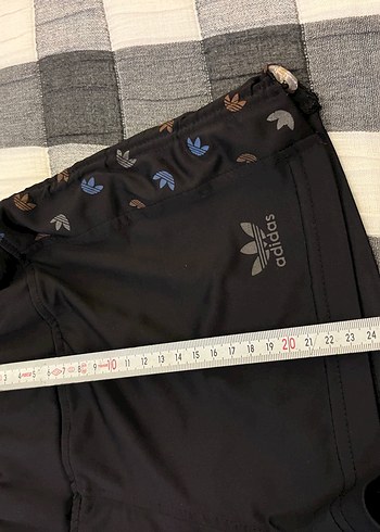 38 Beden siyah Renk Adidas mini şort