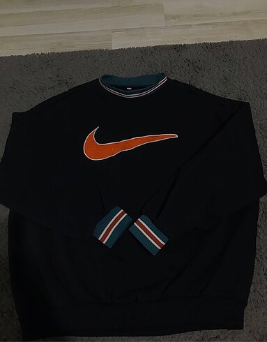 Nike sweatshirt