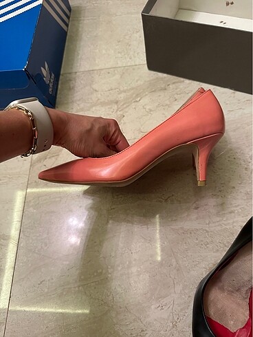 Diğer Nar çiçeği stiletto