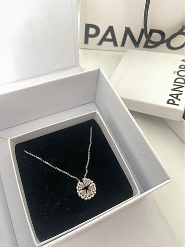 Pandora açılabilir şans kolyesi