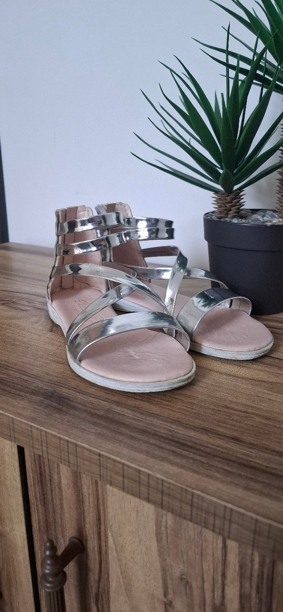 Metalik Bej Kız Çocuk Sandalet - Görsel 4